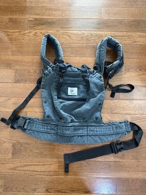 Ergonomic Carrier with Padded Straps - Faded Black